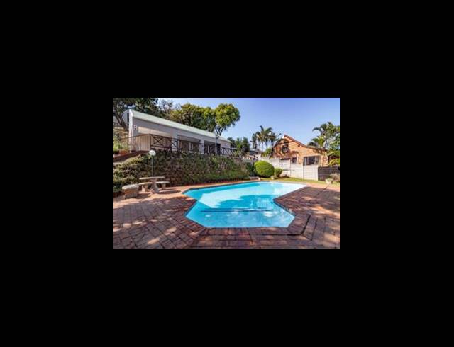 1 BEDROOM FLAT FOR SALE IN WILLARD BEACH